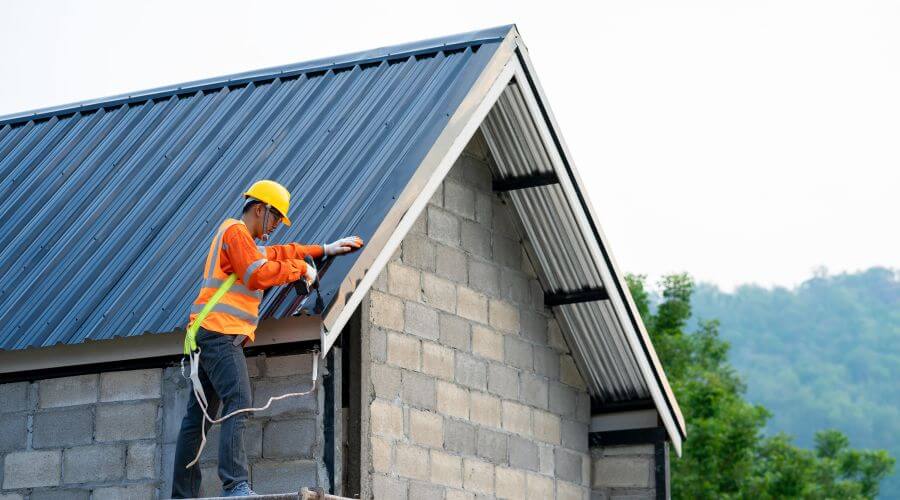 Professional gutter cleaning in Manson, WA